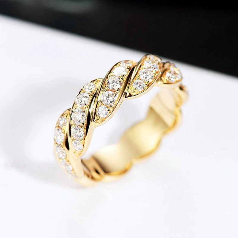 Kaunis Sormus ainutlaatuisella tyylillä