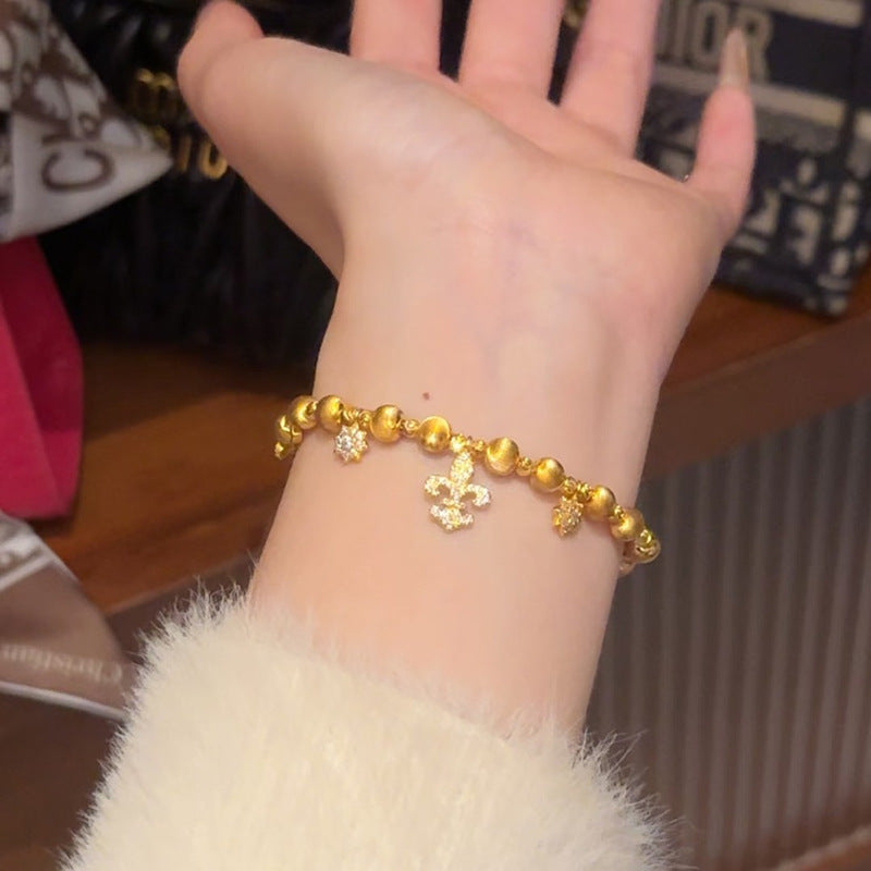 Elegantti Koru jokaiseen tilaisuuteen