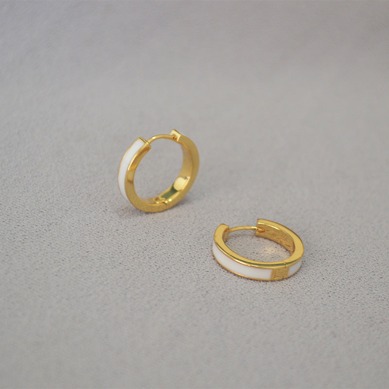 Klassinen Kulta Korvarengas ajattomalla viehätyksellä