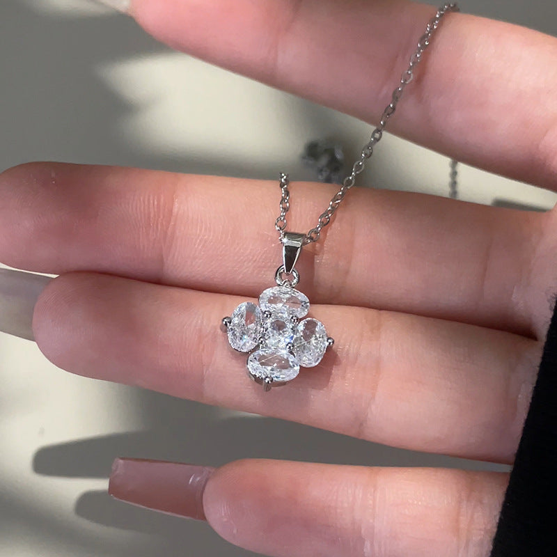 Elegantti Koru jokaiseen tilaisuuteen