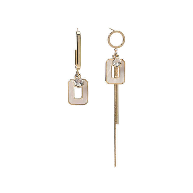 Klassinen Korvarengas ajattomalla viehätyksellä