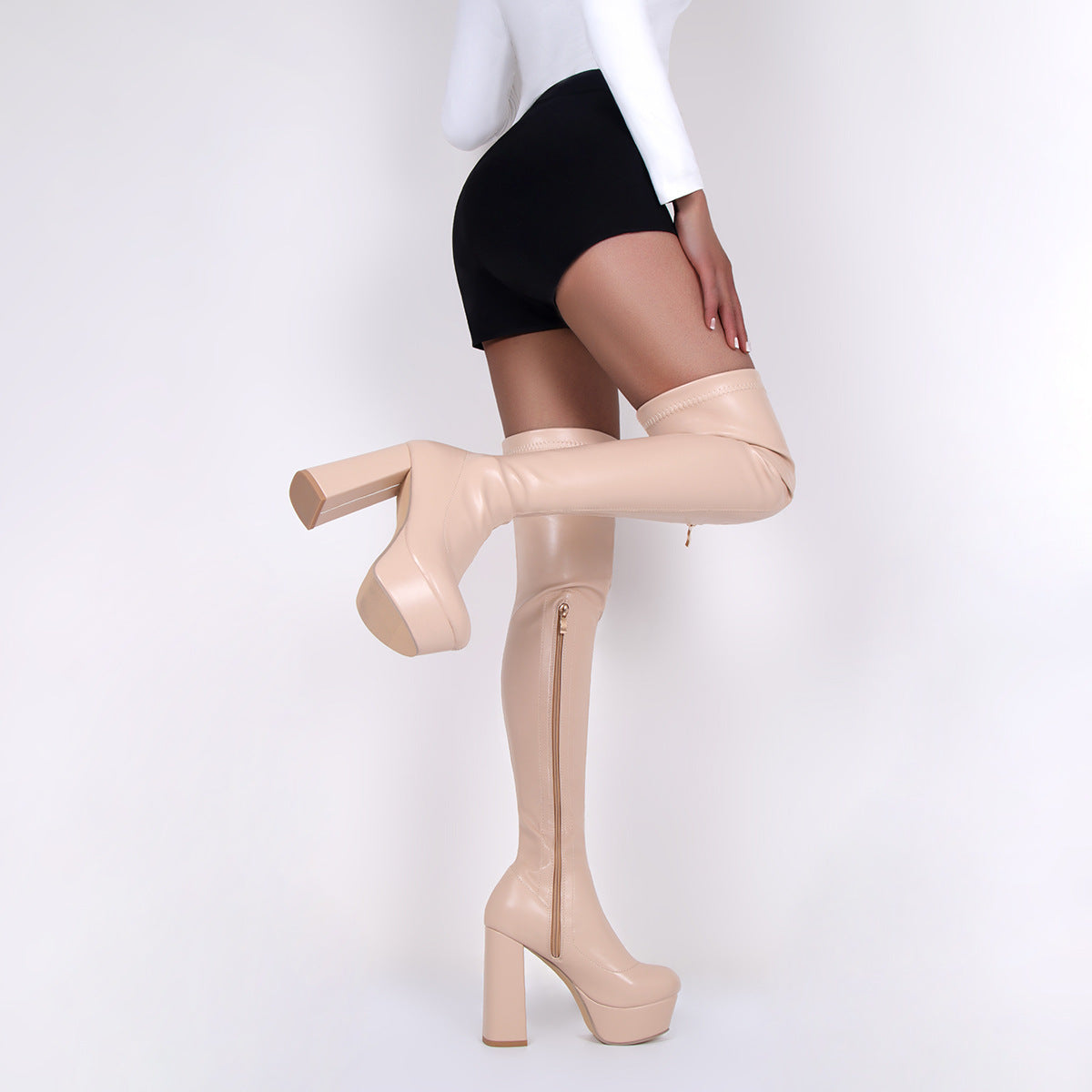 Tyylikkäät Ortopediset Saappaat Ainutlaatuisella Muotoilulla