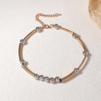 Klassinen Kaulakoru ajattomalla viehätyksellä