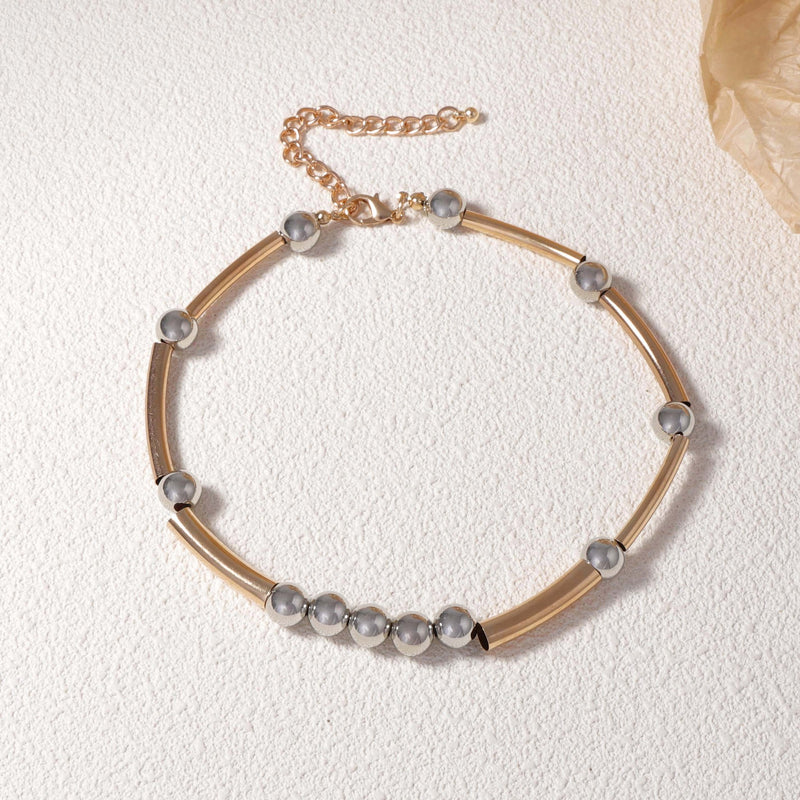 Klassinen Kaulakoru ajattomalla viehätyksellä