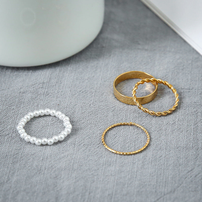 Kaunis Helmi Sormus ainutlaatuisella tyylillä