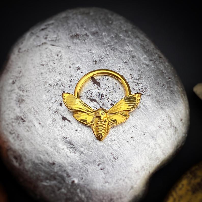 Romanttinen Sormus erityisiin hetkiin