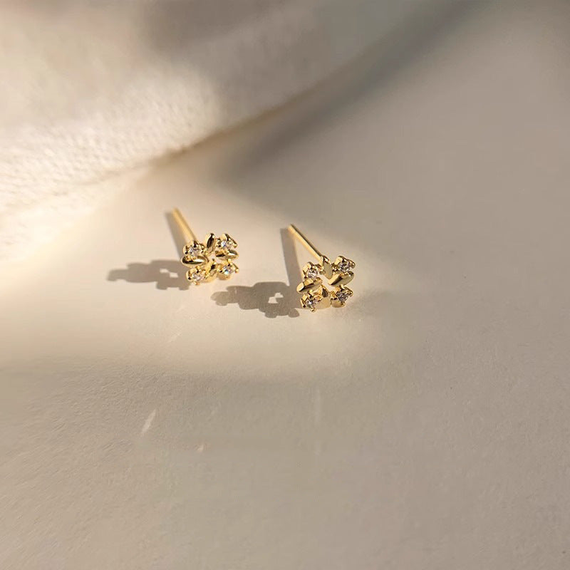 Romanttinen Korvarengas erityisiin hetkiin