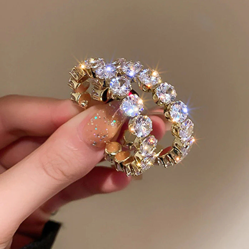 Klassinen Korvarengas ajattomalla viehätyksellä