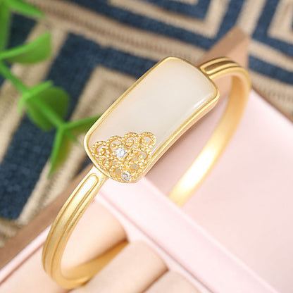 Romanttinen Hopea Rannekoru erityisiin hetkiin