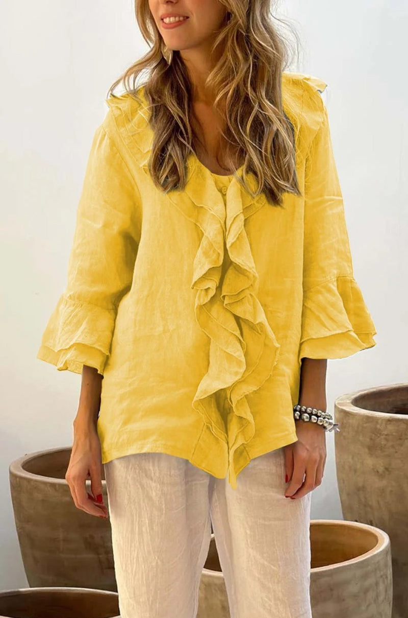 Effortlessly Elegant Blouse with a Timeless Design