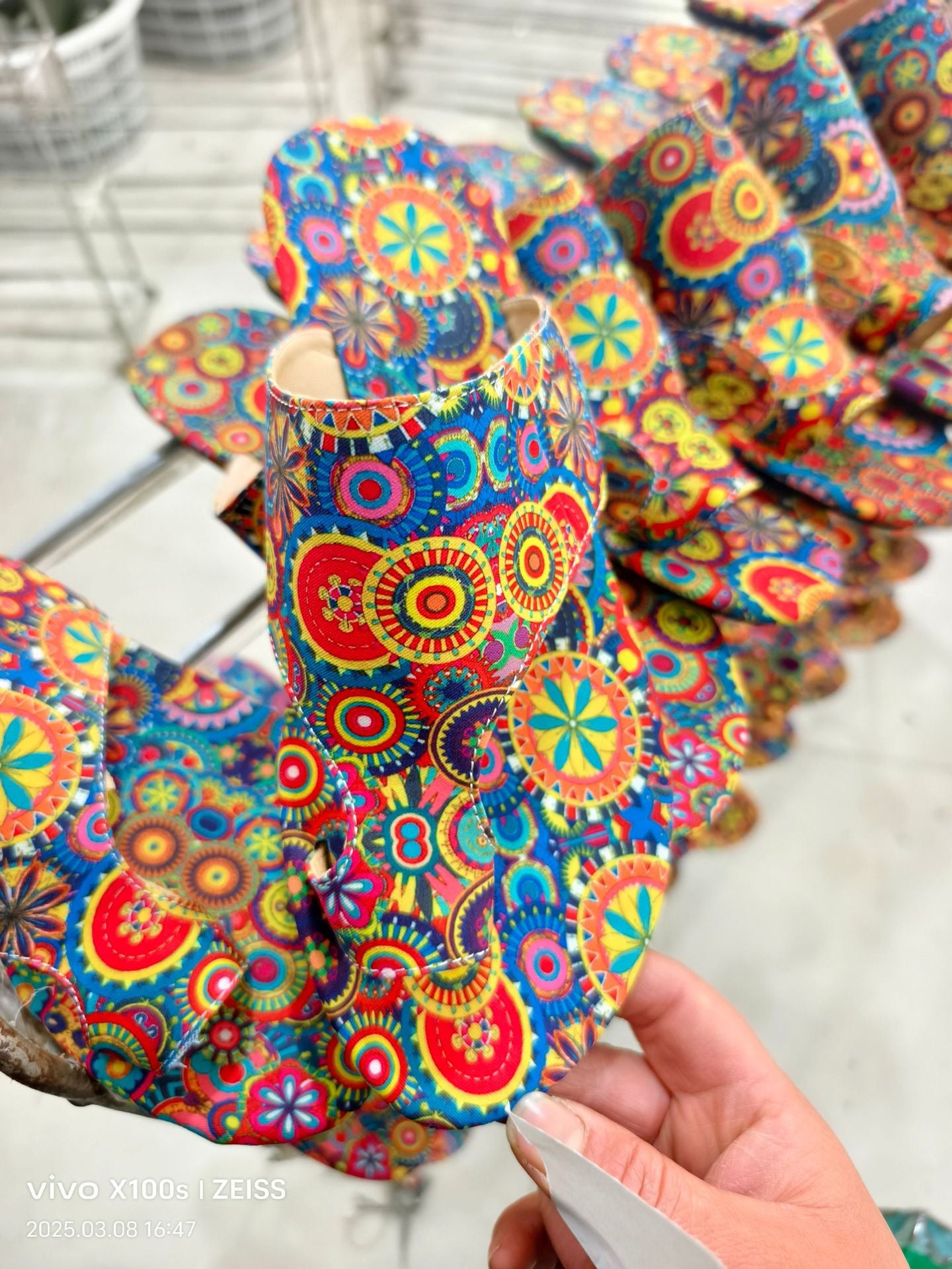 Sulavalinaiset Ortopediset Sandaalit Moderniin Tyyliin