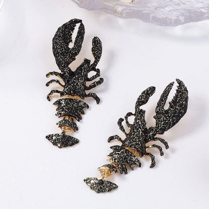 Kaunis Korvarengas ainutlaatuisella tyylillä