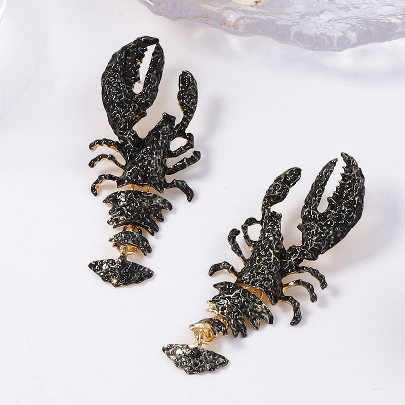 Kaunis Korvarengas ainutlaatuisella tyylillä