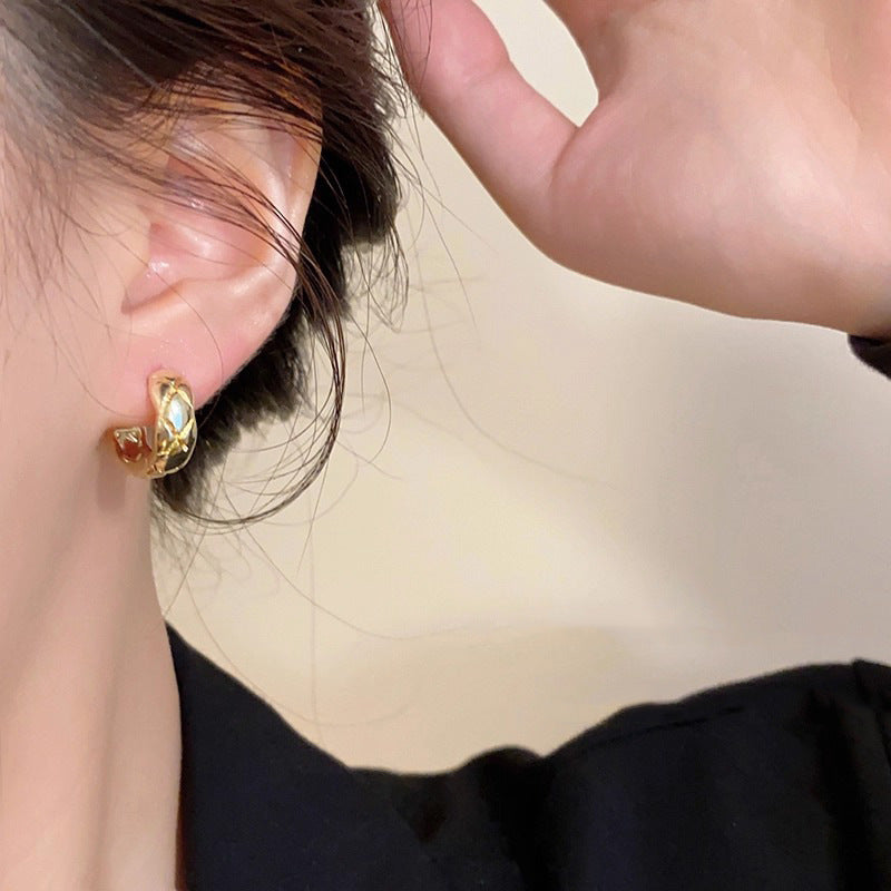 Elegantti Koru jokaiseen tilaisuuteen