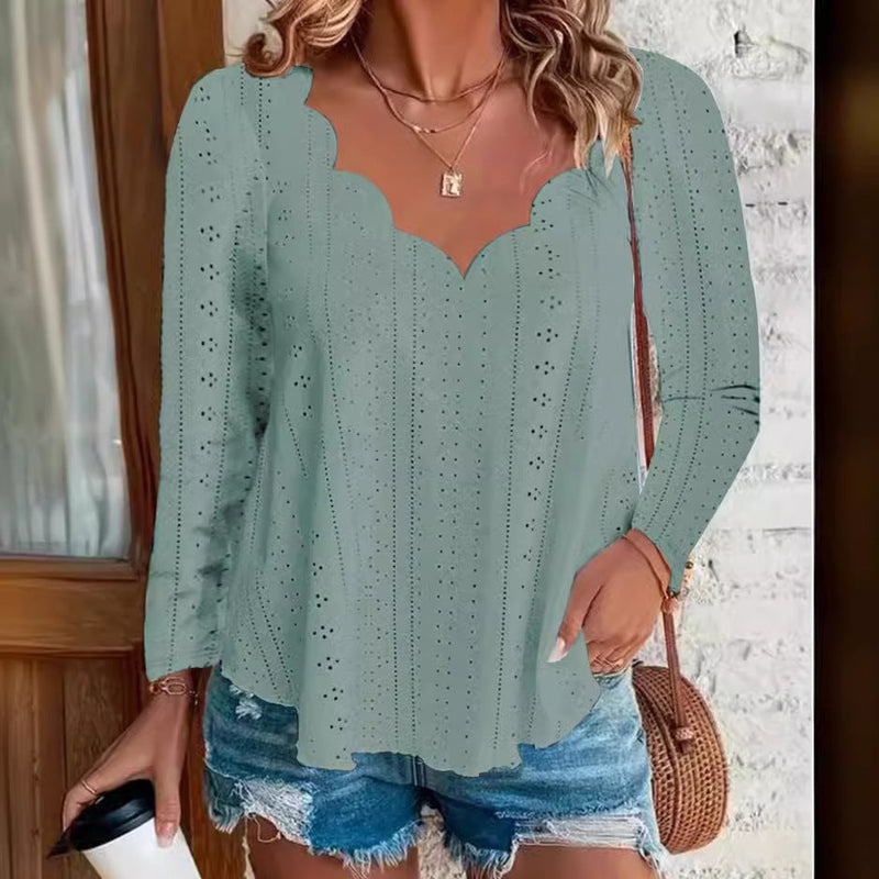 Effortlessly Elegant Blouse with a Timeless Design