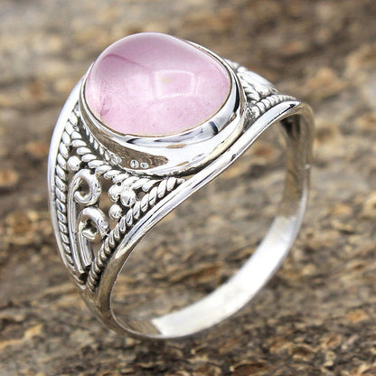 Kaunis Sormus ainutlaatuisella tyylillä