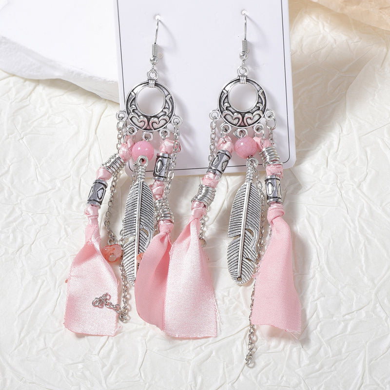 Klassinen Hopea Riipus ajattomalla viehätyksellä