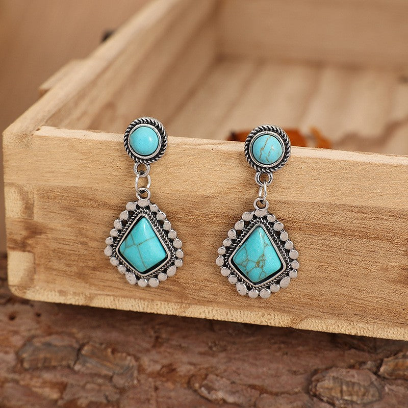 Hurmaava Sormus jokaiseen tilaisuuteen