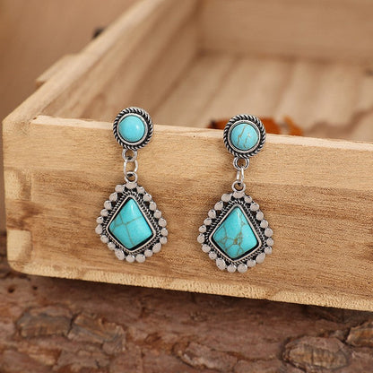 Hurmaava Sormus jokaiseen tilaisuuteen