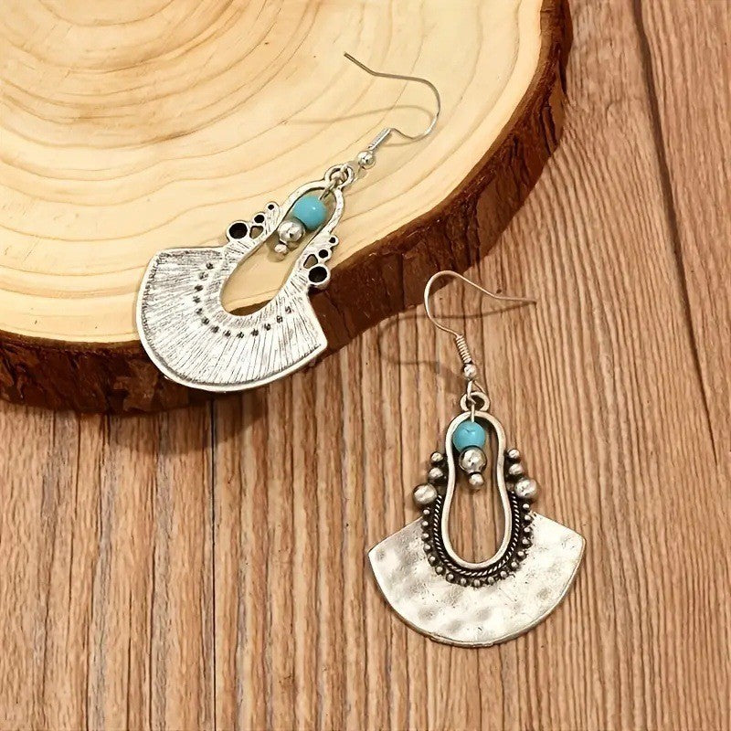 Klassinen Sormus ajattomalla viehätyksellä