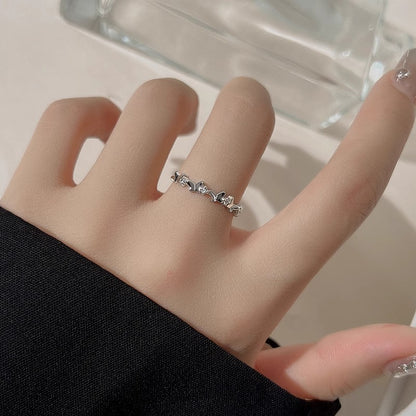 Elegantti Sormus jokaiseen tilaisuuteen