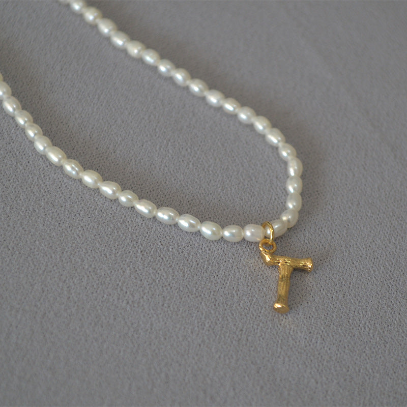 Hurmaava Helmi Kaulakoru jokaiseen tilaisuuteen