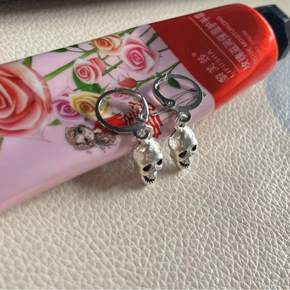 Kaunis Korvarengas ainutlaatuisella tyylillä