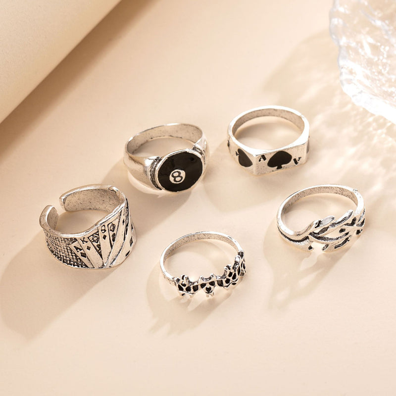 Kaunis Sormus ainutlaatuisella tyylillä