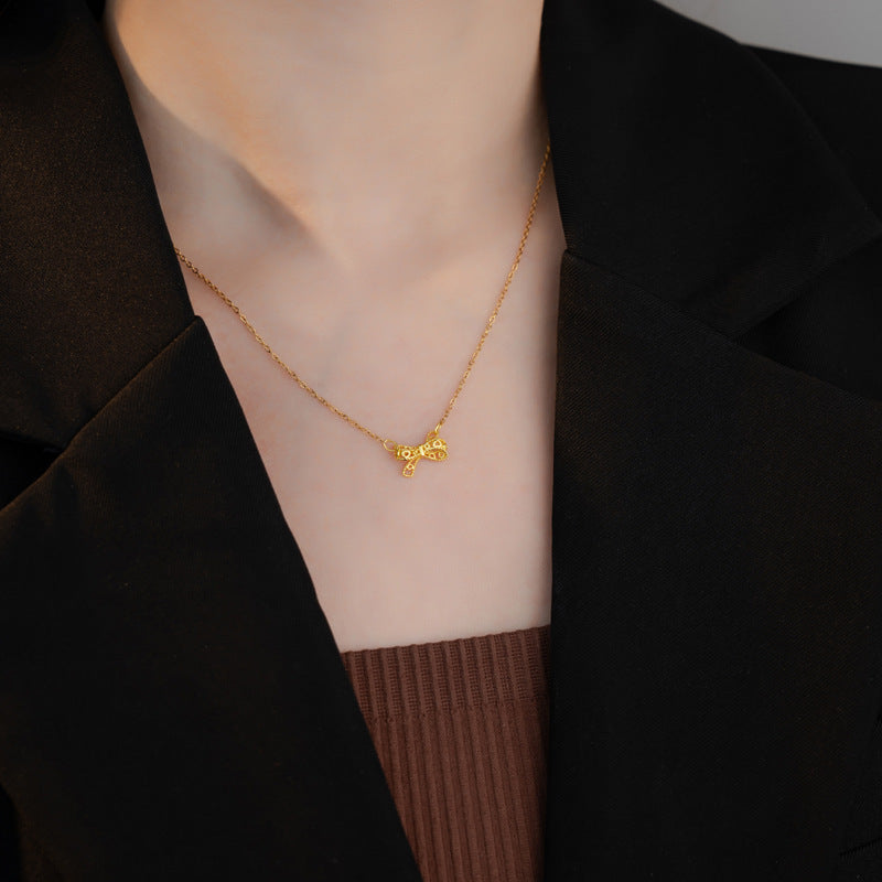 Klassinen Kaulakoru ajattomalla viehätyksellä