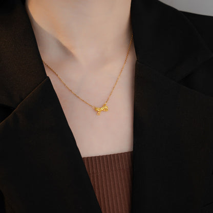 Klassinen Kaulakoru ajattomalla viehätyksellä