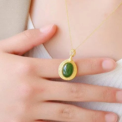 Romanttinen Kulta Kaulakoru erityisiin hetkiin