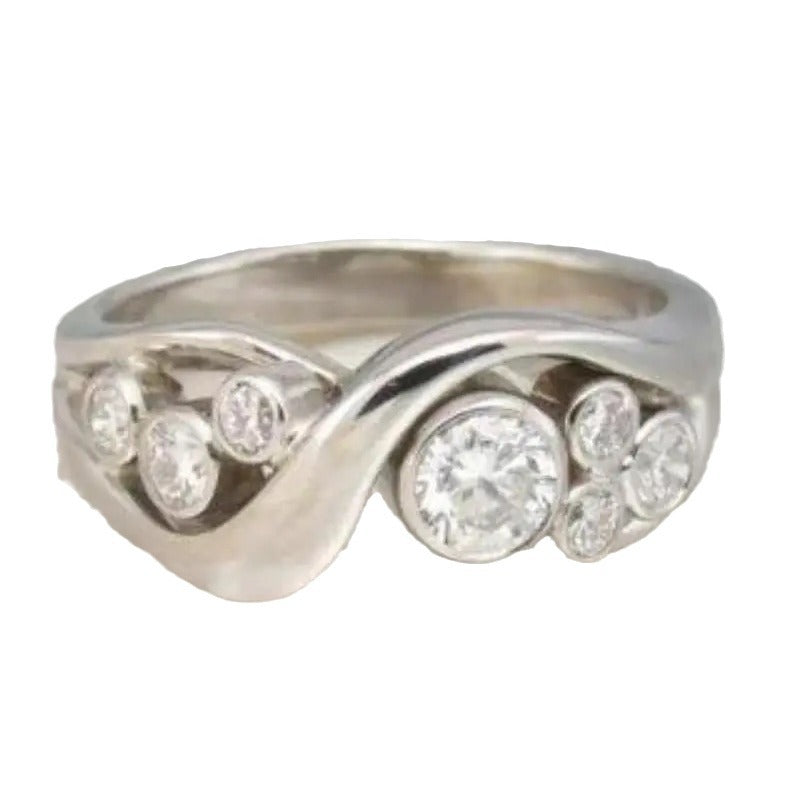 Kaunis Sormus ainutlaatuisella tyylillä