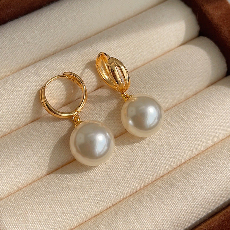 Herkkä käsityö Helmi Korvarengas