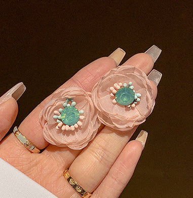 Elegantti Korvarengas jokaiseen tilaisuuteen