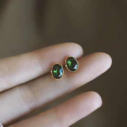 Klassinen Korvarengas ajattomalla viehätyksellä