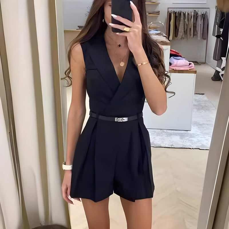 Effortlessly Elegant Garment with a Timeless Design