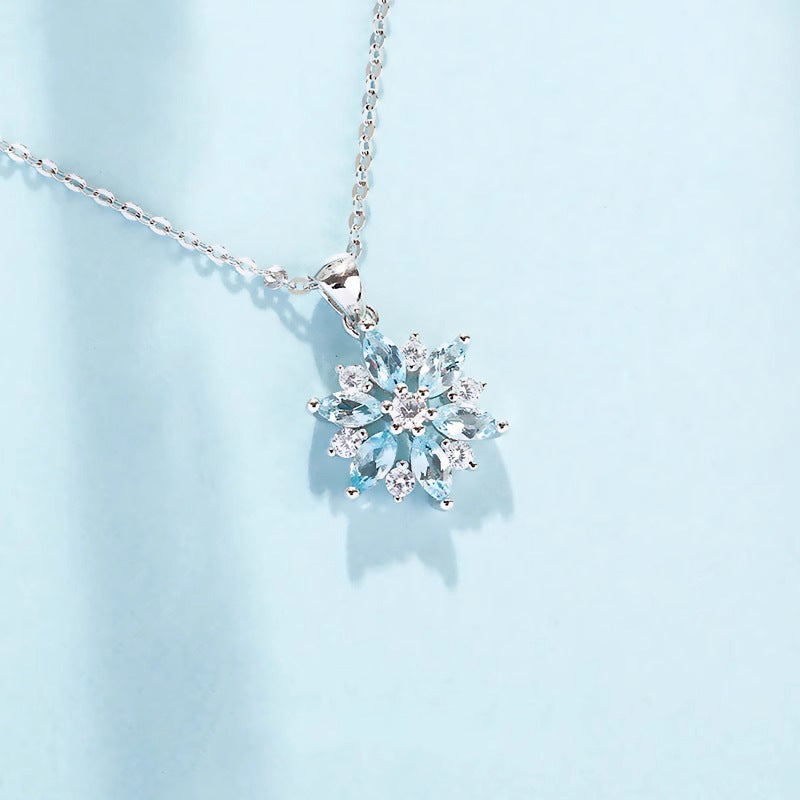 Klassinen Kaulakoru ajattomalla viehätyksellä