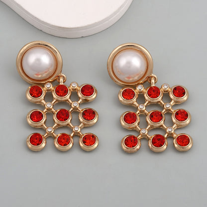 Klassinen Korvarengas ajattomalla viehätyksellä