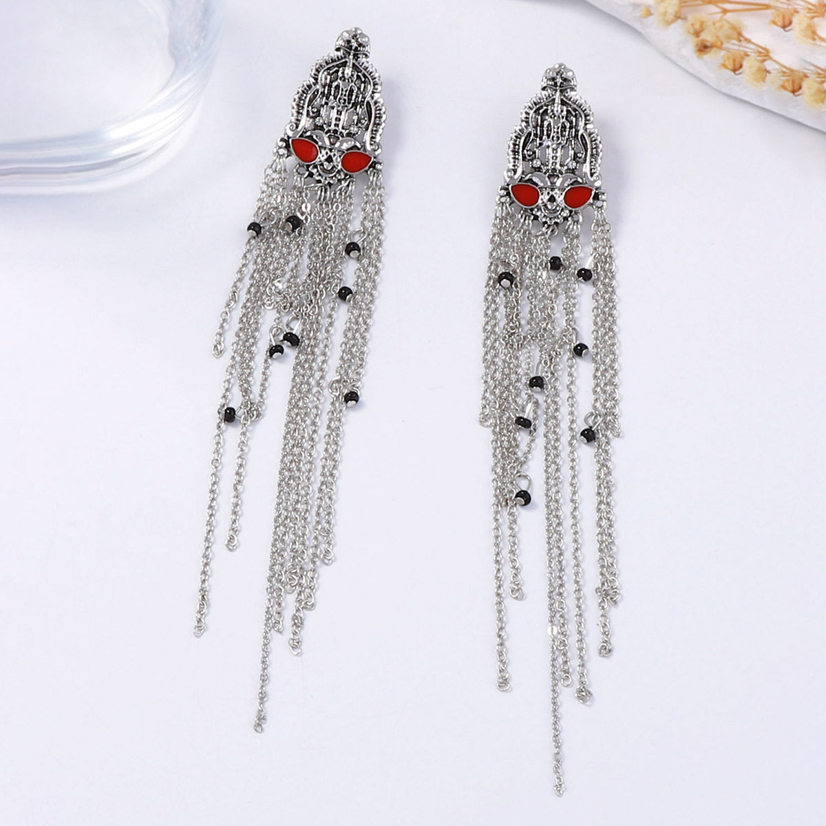 Klassinen Korvarengas ajattomalla viehätyksellä