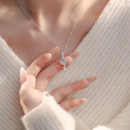 Herkkä käsityö Kaulakoru