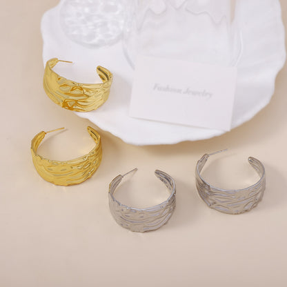 Klassinen Korvarengas ajattomalla viehätyksellä