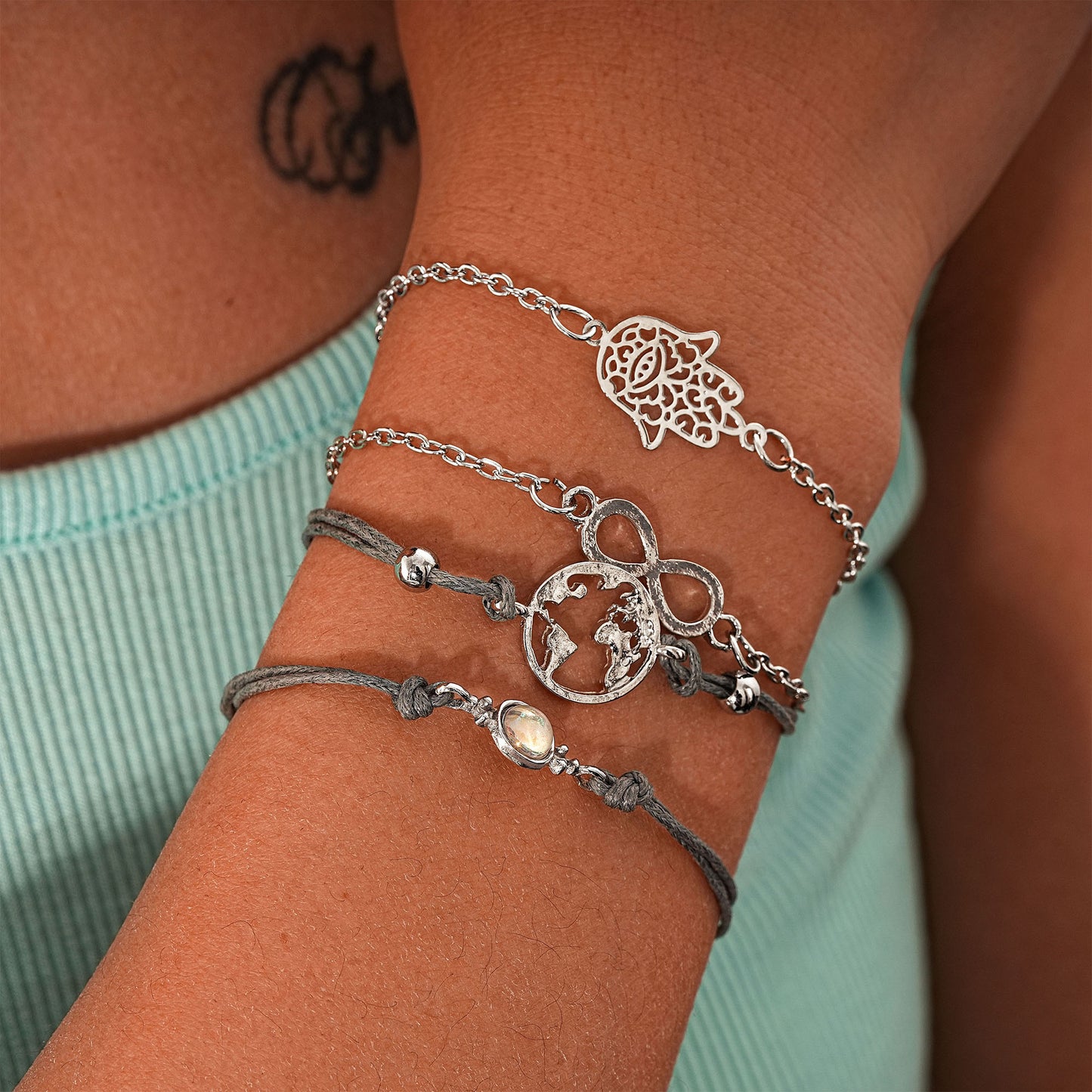 Klassinen Korusetti ajattomalla viehätyksellä