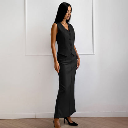 Well Tailored Garment with a Graceful Silhouette