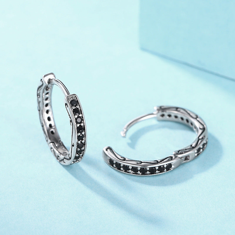 Hurmaava Korvarengas jokaiseen tilaisuuteen