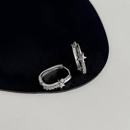 Kaunis Korvarengas ainutlaatuisella tyylillä