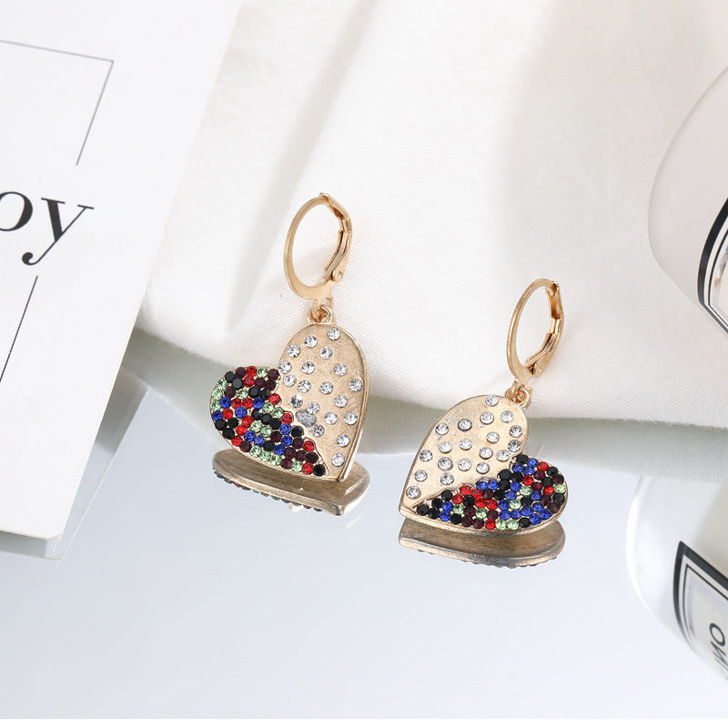 Kaunis Korvarengas ainutlaatuisella tyylillä