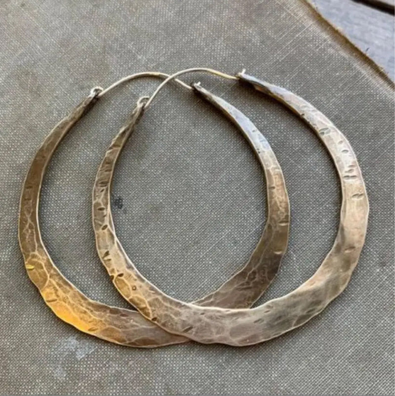 Hurmaava Sormus jokaiseen tilaisuuteen