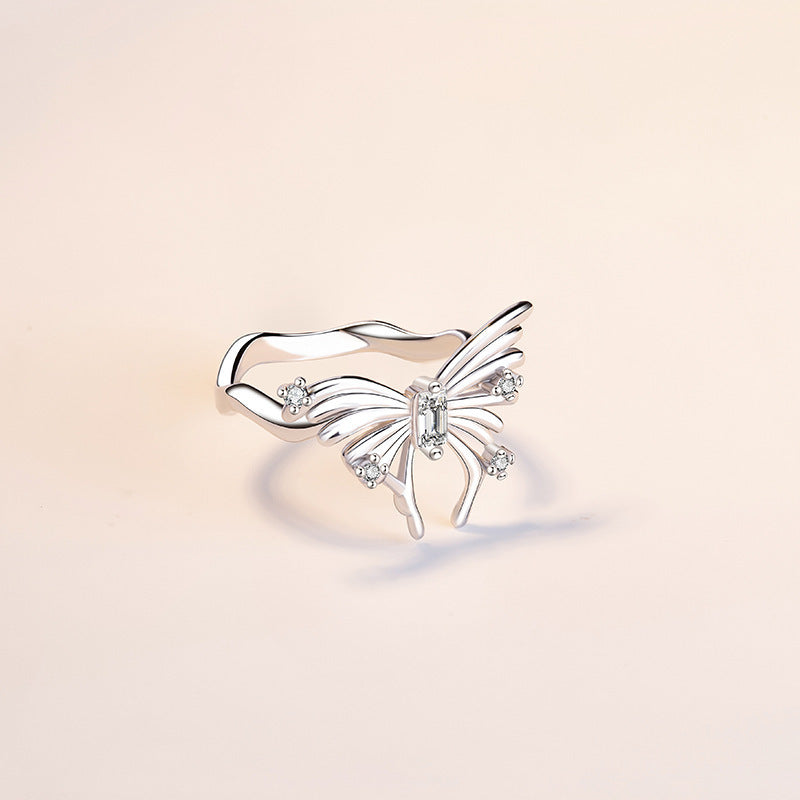 Hurmaava Sormus jokaiseen tilaisuuteen