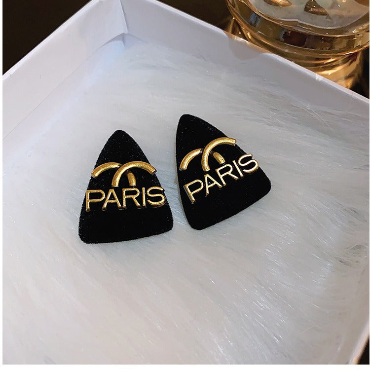 Klassinen Korvarengas ajattomalla viehätyksellä