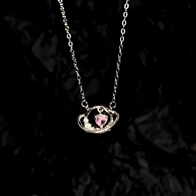 Käsintehty vintage Kaulakoru